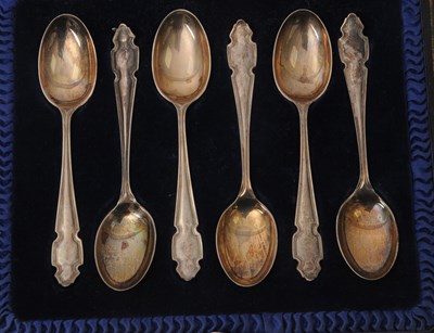Lot 94 - A cased set of six George V silver teaspoons,...