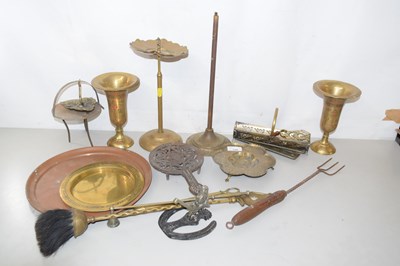 Lot 540 - Mixed Lot: Various brass wares to include...