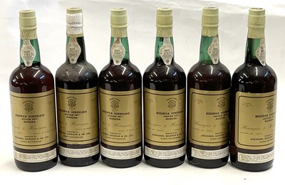Lot 184 - Henriques & Henriques Reserva Verdelho Medium...