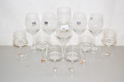 Lot 195 - Quantity of clear wine glasses