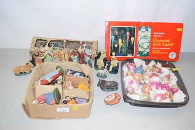 Lot 664 - Mixed Lot: Vintage nativity set and other...