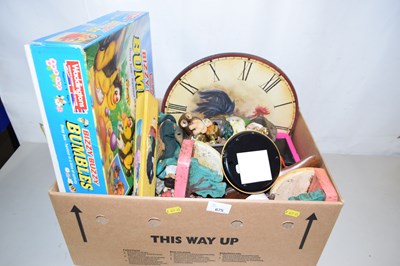 Lot 675 - One box of mixed items, wall clock, book end,...