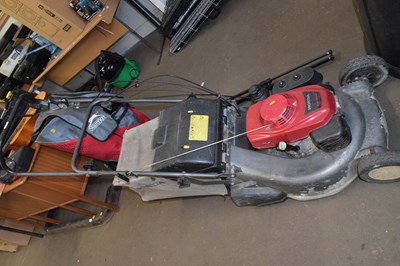 Lot 818 - A Honda HRD536QXE petrol lawnmower