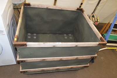 Lot 830 - A large wheeled crate