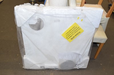 Lot 835 - A shower tray