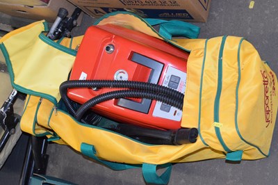 Lot 859 - A vacuum cleaner