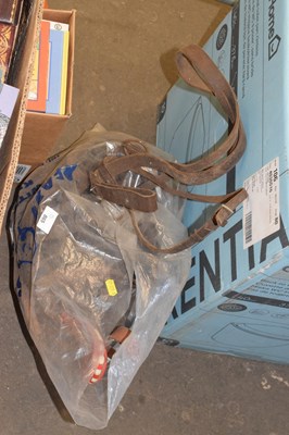 Lot 865 - A bag of various leather horse harness