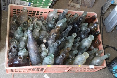 Lot 879 - A box of vintage bottles