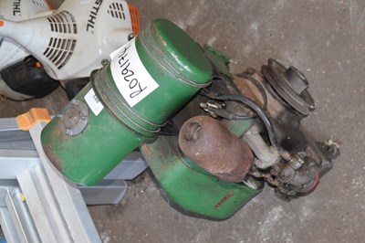 Lot 883 - A small stationary engine