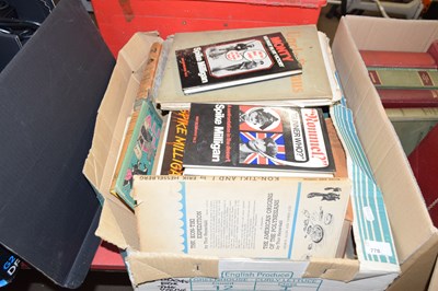 Lot 778 - Box of assorted books