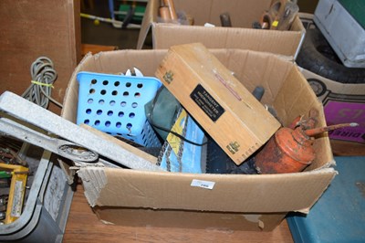 Lot 786 - One box of assorted tools