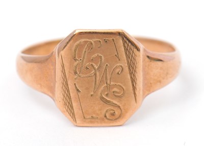 Lot 108 - A 9ct signet ring, with central initialled...