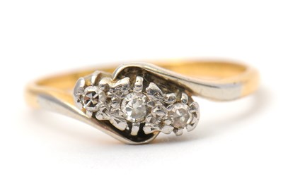 Lot 37 - A diamond ring, the crossover style ring with...