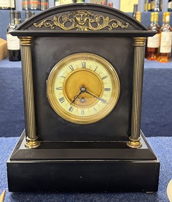 Lot 298 - A mantel clock