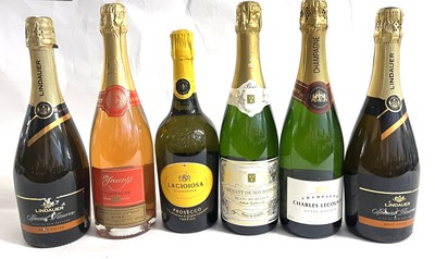 Lot 117 - Six assorted bottles of champagne and...