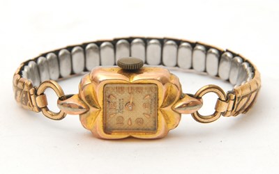 Lot 183 - A ladies Renowa wristwatch, the watch has a...