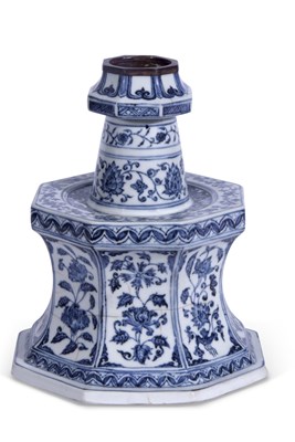 Lot 173 - Late Ming Vase