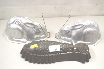 Lot 69 - Three jelly moulds