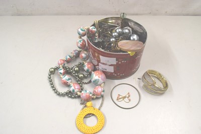Lot 128 - Tin of assorted costume jewellery