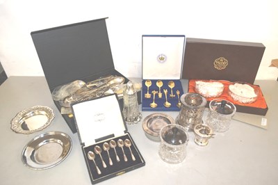 Lot 196 - Mixed Lot: Various silver plated cutlery and...