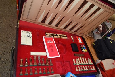 Lot 202 - A travelling game set