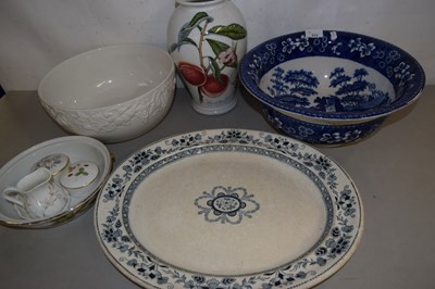 Lot 211 - A large Portmeirion vase, Spode wash bowl and...