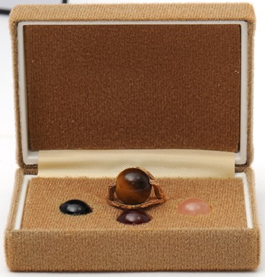 Lot 48 - A 9ct interchangeable gemset ring, the 9ct...