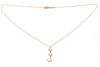 Lot 75 - A 9ct mother-of-pearl pendant necklace, set...