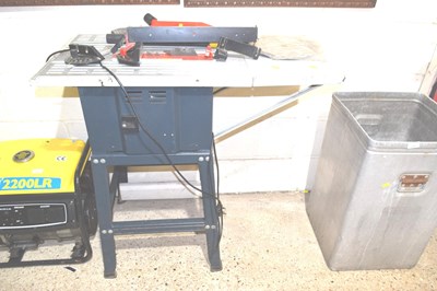 Lot 289 - An electric bench saw