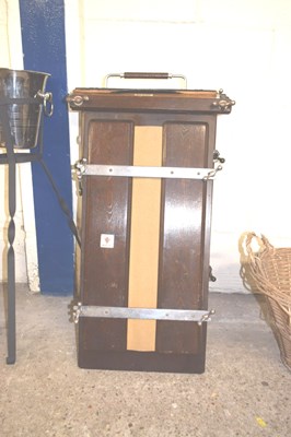 Lot 312 - Group of vintage trouser presses