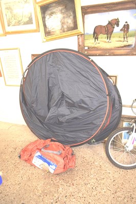 Lot 327 - A Gelert pop up tent