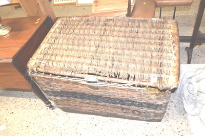 Lot 367 - A large wicker hamper