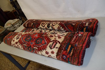 Lot 419 - Small 20th Century floor rug