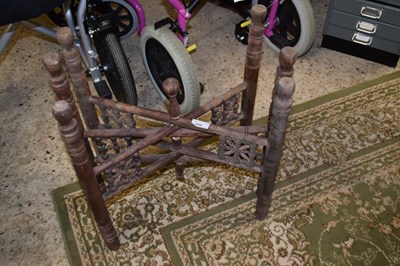 Lot 458 - A turned wooden tray stand