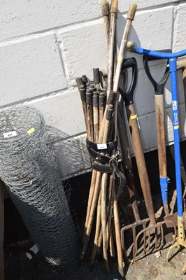 Lot 485 - Quantity of drain rods