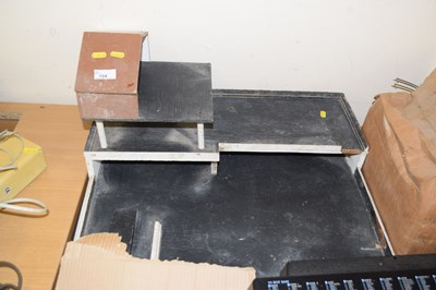 Lot 724 - A child's wooden garage