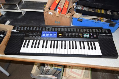 Lot 725 - A Casio keyboard