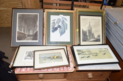 Lot 744 - Mixed Lot: Various assorted pictures