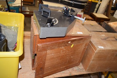 Lot 756 - A boxed Beck of Ealing Interferometer