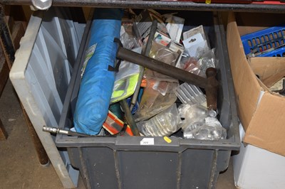 Lot 777 - One box of assorted tools, garage clearance...