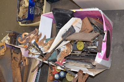 Lot 787 - Box of mixed items to include a weather vane
