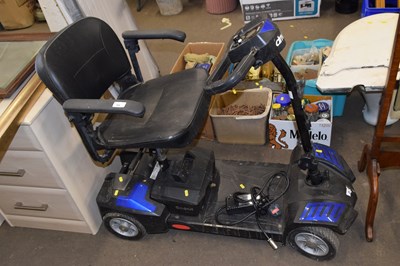 Lot 789 - A mobility scooter