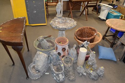 Lot 823 - Mixed Lot: Various vintage concrete garden...