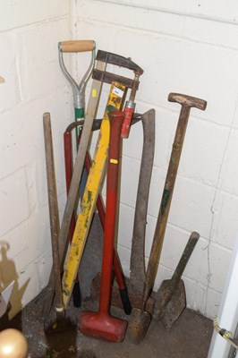 Lot 840 - Mixed Lot: Various tools