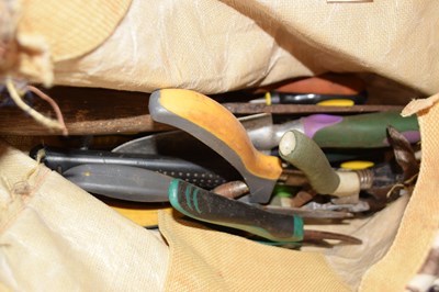 Lot 513 - Bag of assorted tools