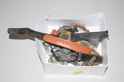 Lot 532 - A box of assorted watches