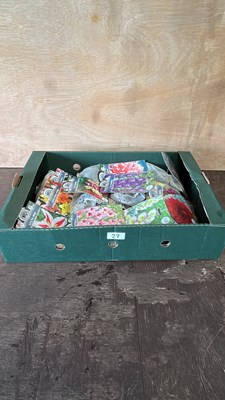 Lot 1027 - box of 15 packs of mixed summer bulbs