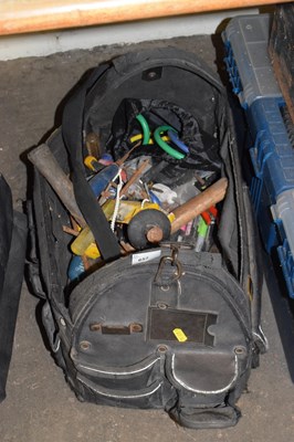 Lot 657 - Large toolbag and contents