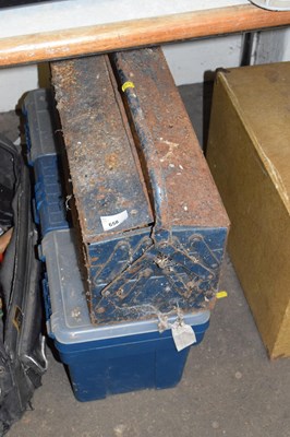 Lot 658 - Two tool boxes