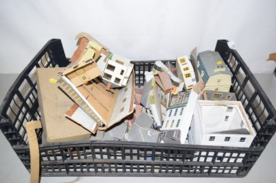 Lot 601 - Qty of card railway models